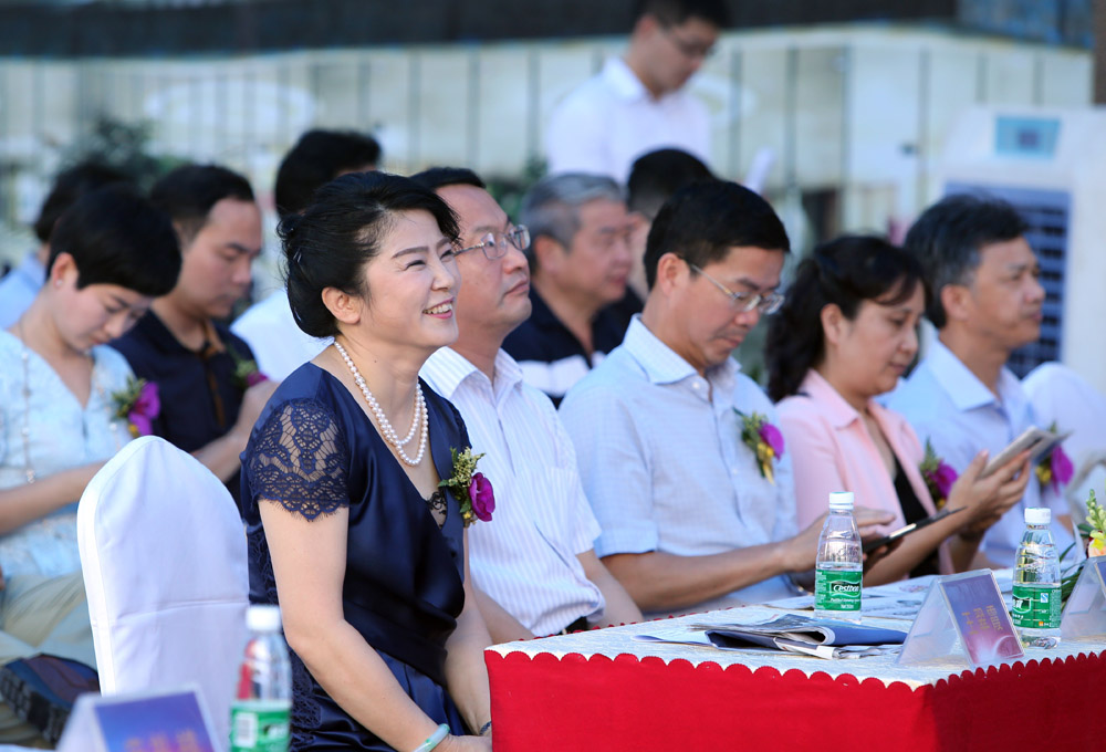 康利城“國家級雙創(chuàng)基地建設(shè)暨康利跨境電商服務(wù)平臺啟動儀式”盛大啟動